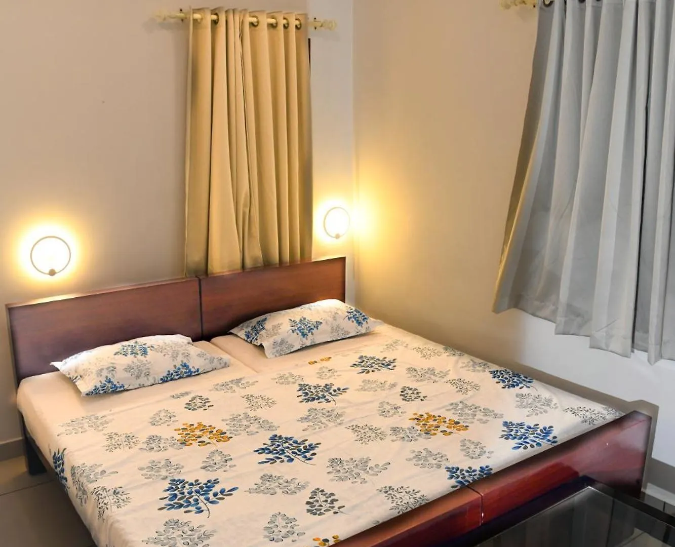 Shoreline Marari Beach Villa At Golden Beach Mararikulam Bed & Breakfast