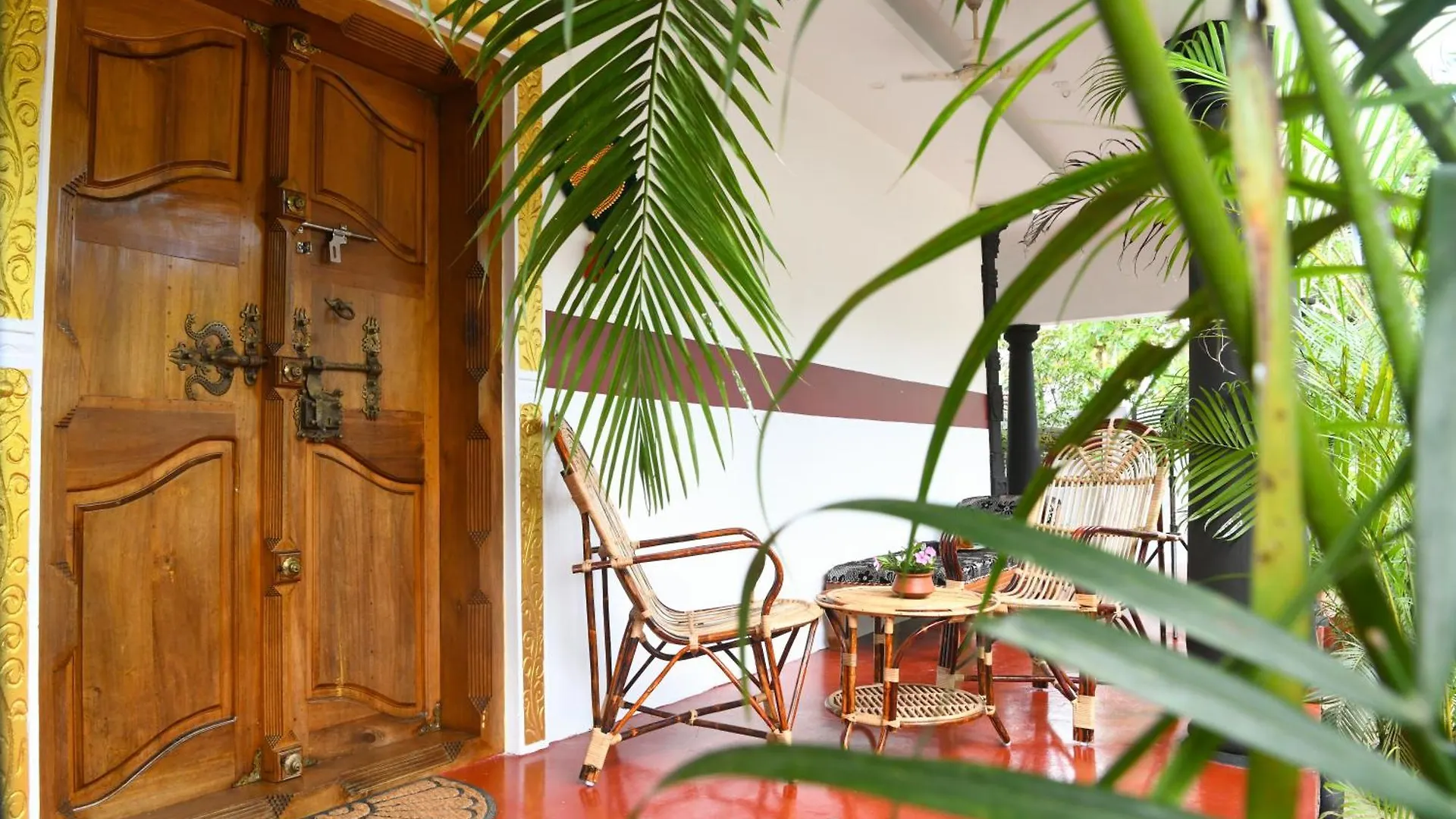 Shoreline Marari Beach Villa At Golden Beach Mararikulam