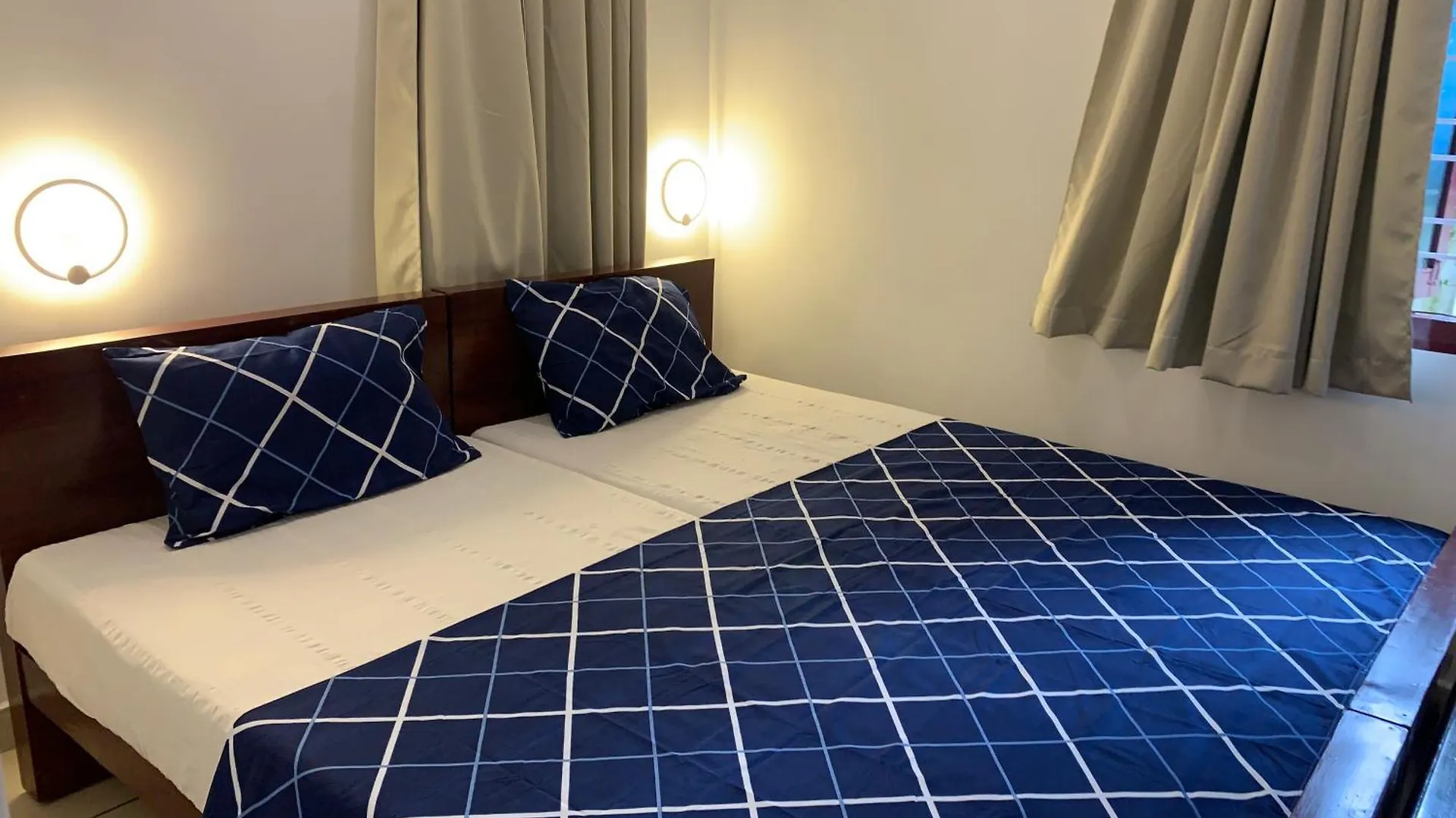 Shoreline Marari Beach Villa At Golden Beach Mararikulam